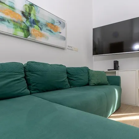 Luka Apartman