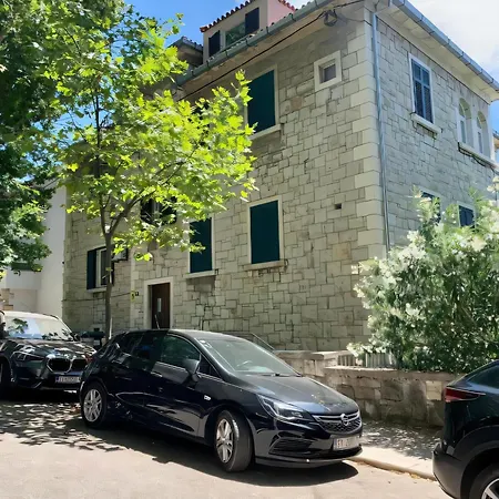 Apartment Luka