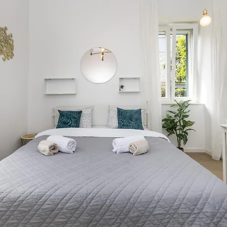 Luka Apartment *